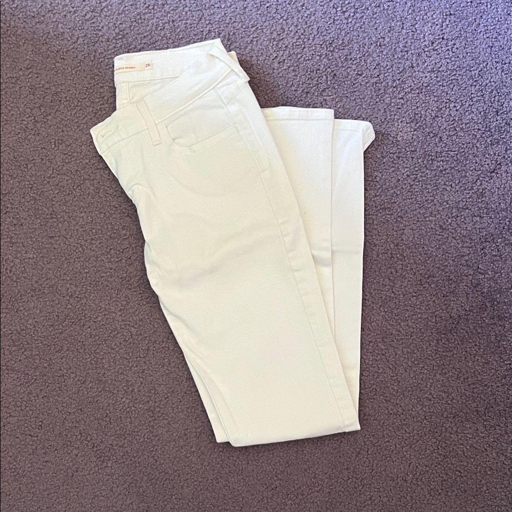 Levi's White Skinny Jeans - 710 super skinny